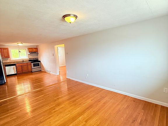 2nd image of 67 Montclair Ave APT 2