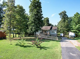 621 Keene Cir, Dandridge, TN 37725