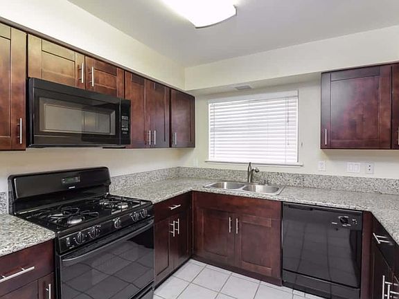 5th image of 1473 Aruba Ct