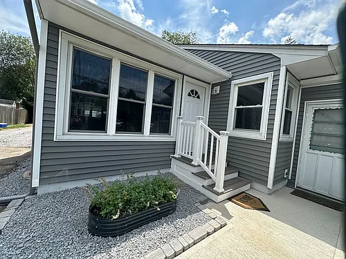 234 Crombie St Photo 1