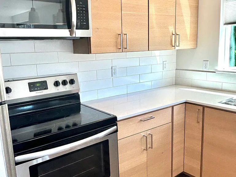3402 15th Ave W #5 — Photo 3