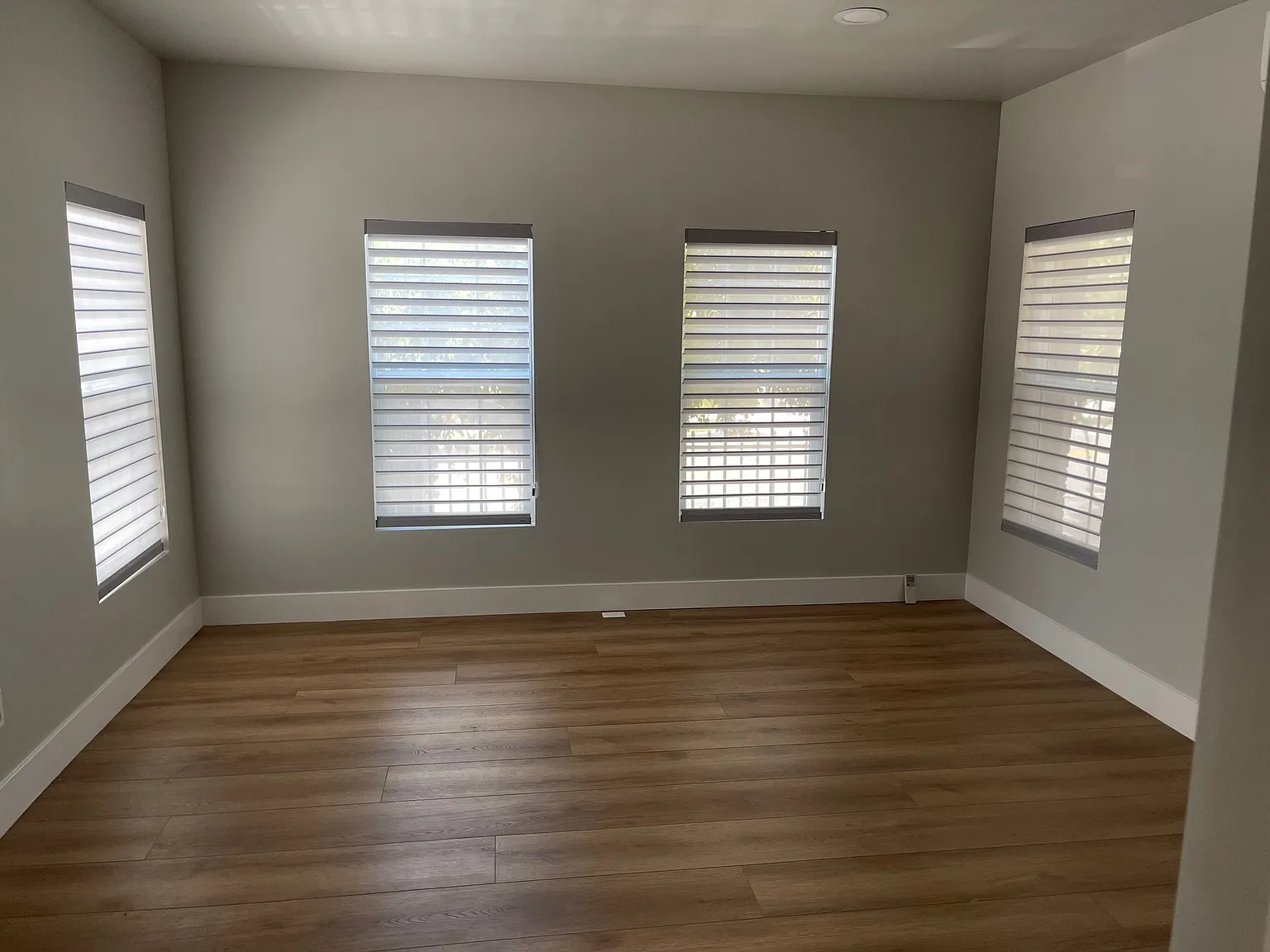 2 bed, 1300 sqft, $3,300 — Photo 3