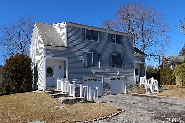 1st image of 7 Brookside Dr