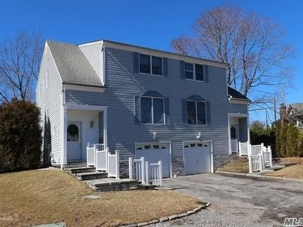 7 Brookside Dr, Oyster Bay, NY 11771