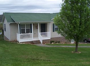 372 Townview Dr, Lebanon, VA 24266
