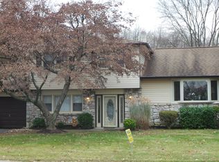 635 Buckstone Dr, Southampton, PA 18966