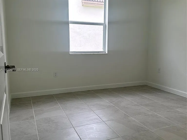 13418 SW 285th St — Photo 4