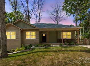 7603 Lakehaven Dr, Denver, NC 28037