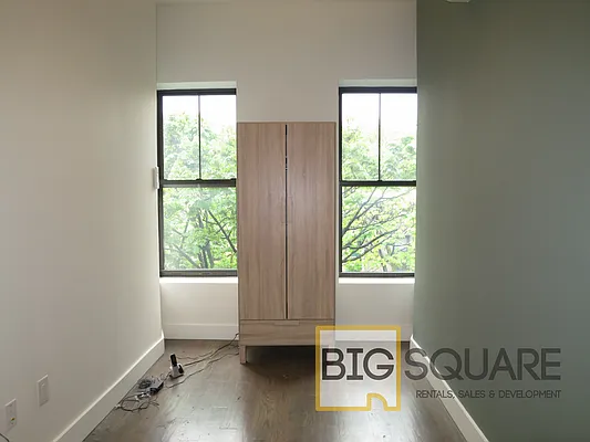 Rented by Big Square Realty LLC | media 21