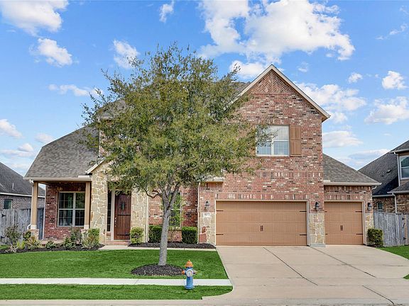 2nd image of 9613 Eden Ridge Ln