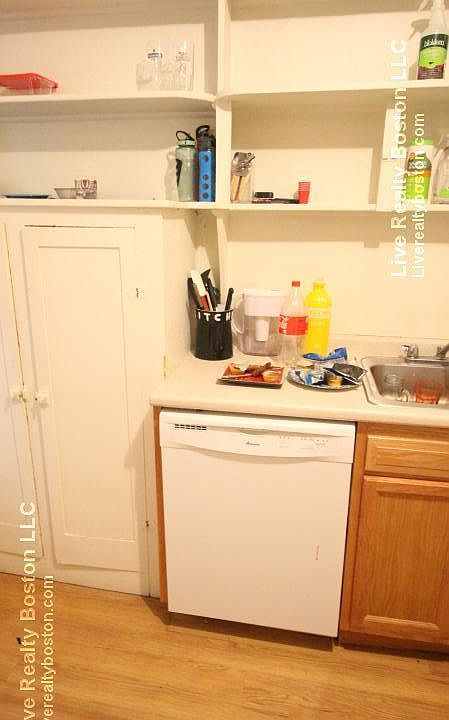 2nd image of 1645 Commonwealth Ave APT 9