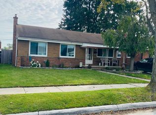 28728 Hollywood St, Roseville, MI