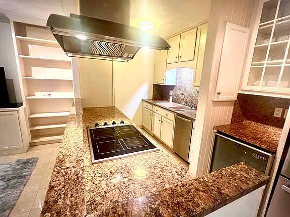 4th image of 274 S Main St APT 26