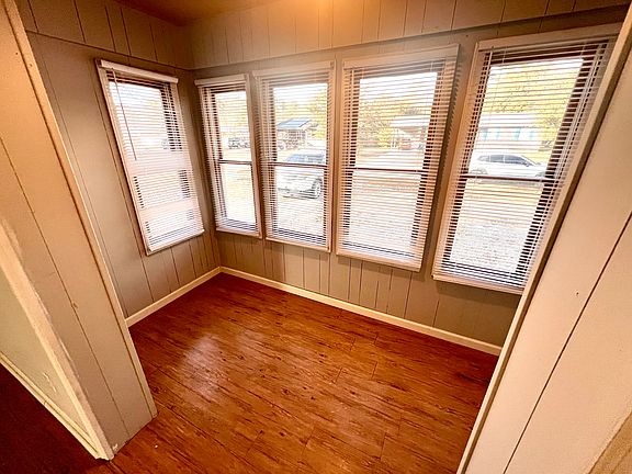 5th image of 602 Jefferson Way