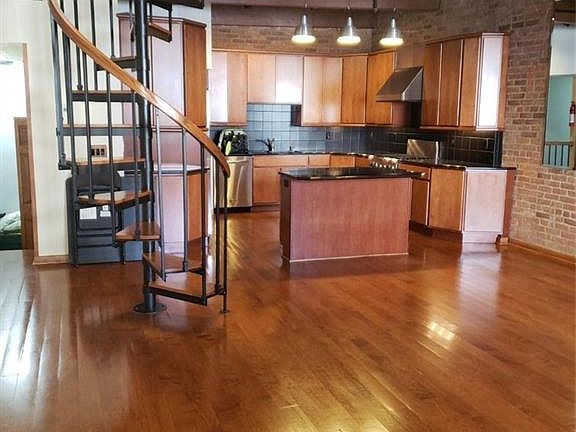 2nd image of 408 W Saint Clair Ave APT 201