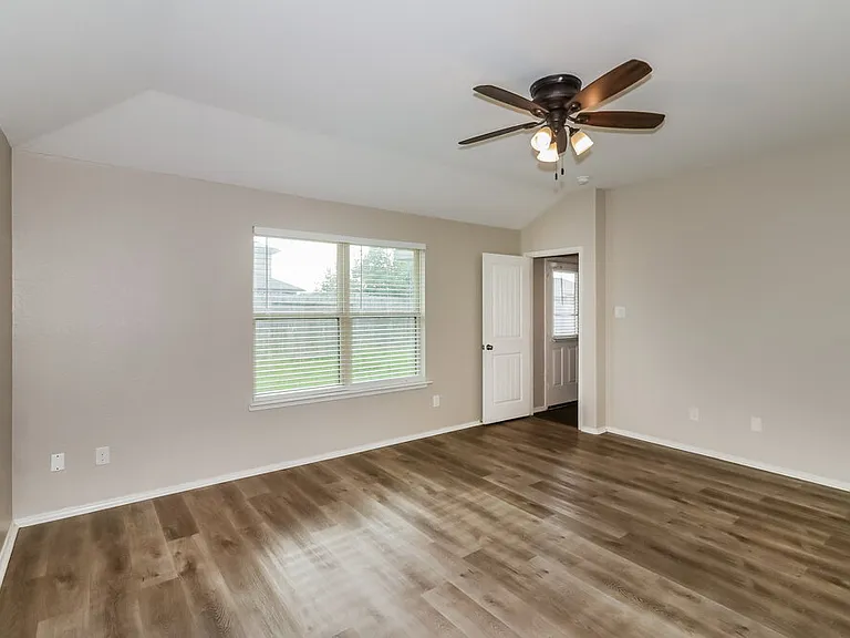 8102 Rose Petals Ln — Photo 9
