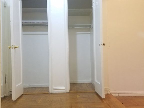 3rd image of 490 W 187th St APT 4A