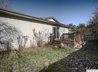 5284 Red Leaf Dr S, Salem, OR 97306
