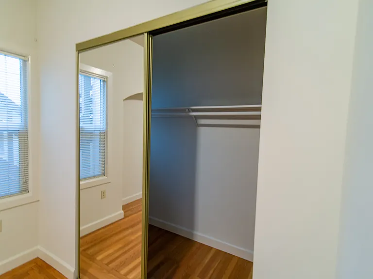 845 Warfield Ave — Photo 20