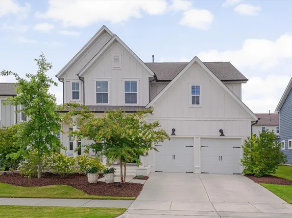 2517 Great Daisy Ln, New Hill, NC 27562