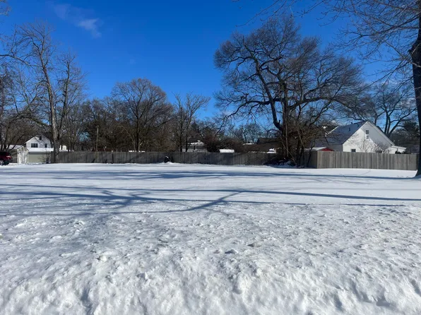 1468 8th St, Muskegon, MI 49441