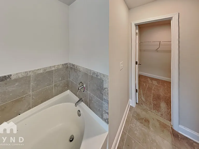 10143 Benton Woods Dr — Photo 13