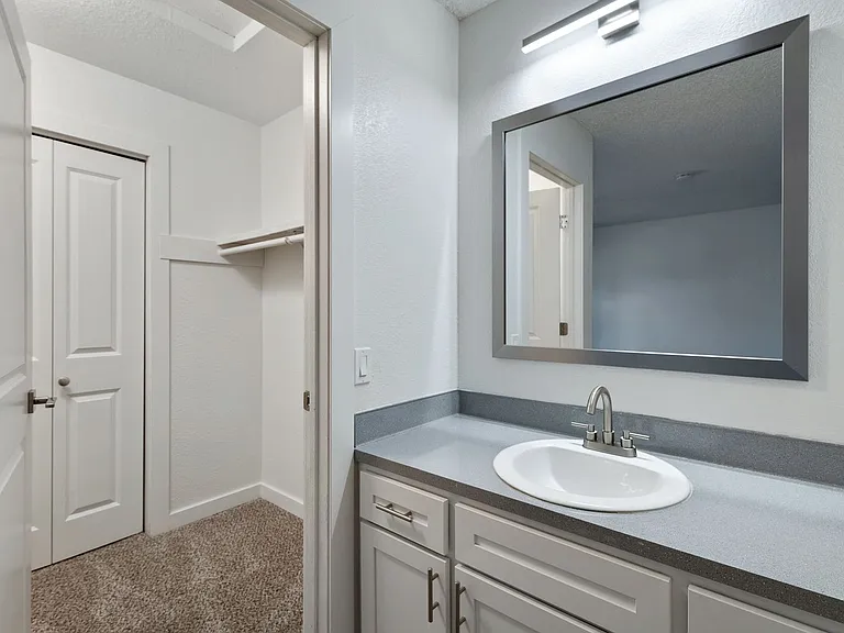 LSLV Lakeshore Lakeview — Photo 43