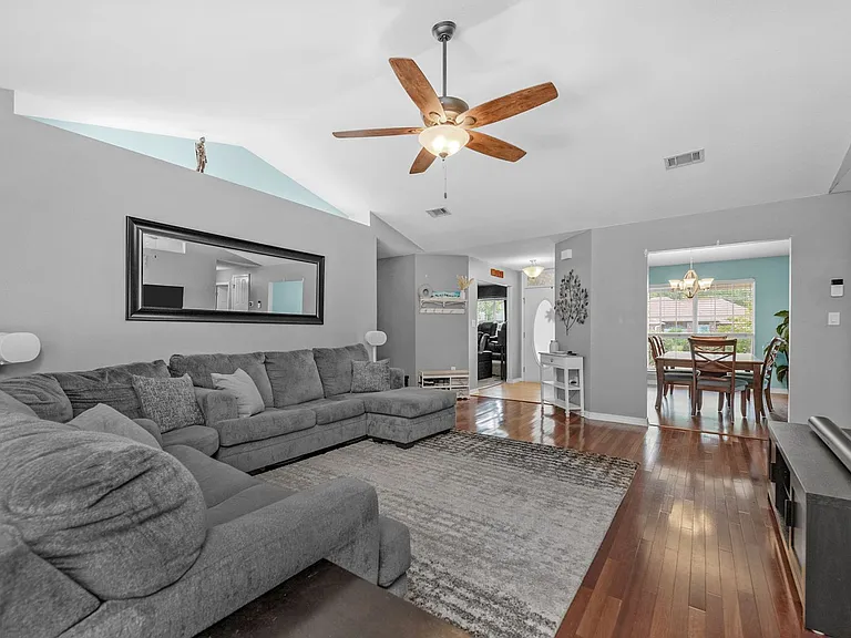 7017 Brighton Oaks Blvd — Photo 9