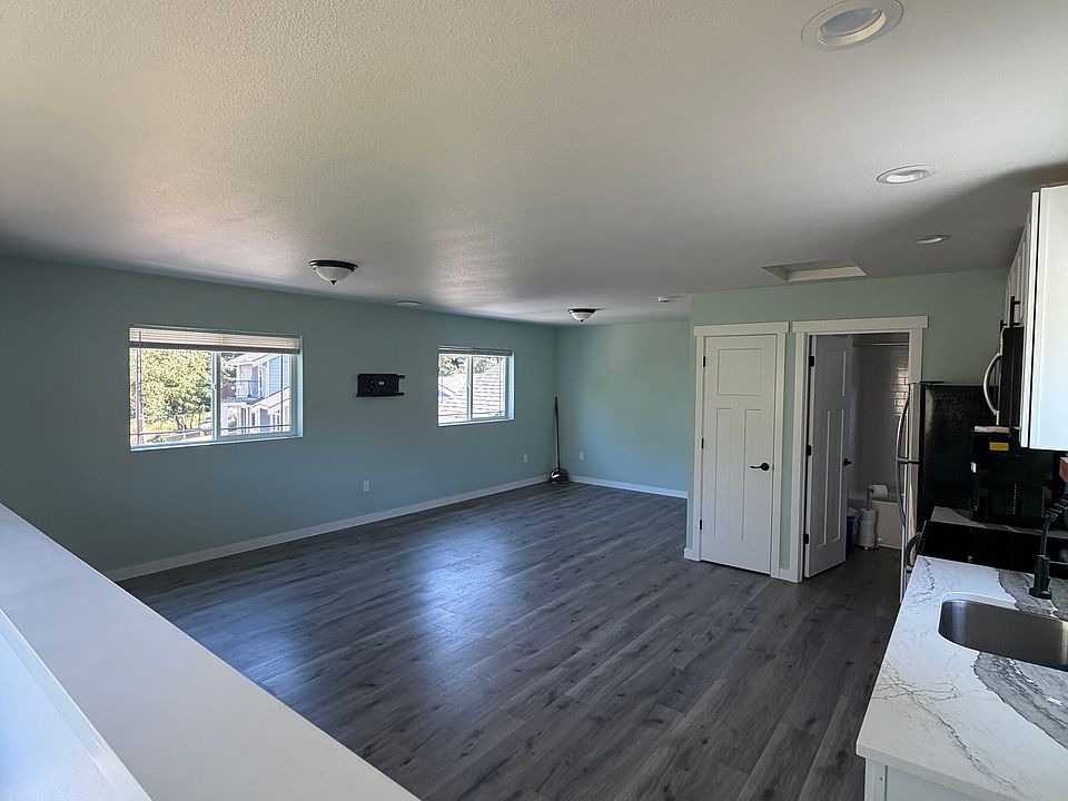 1st image of 426 E North Camano Dr