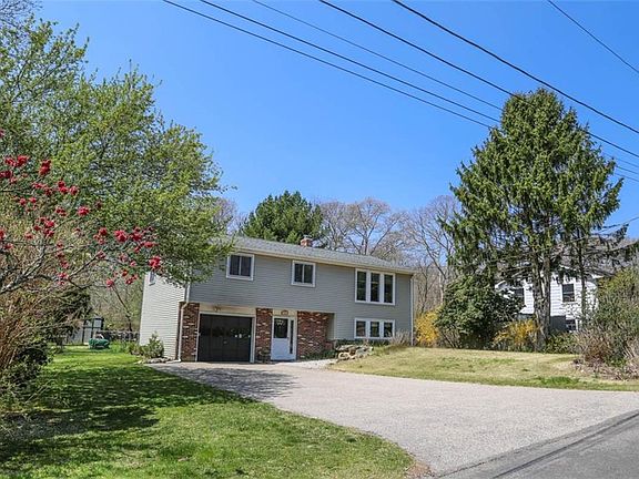 5th image of 245 Greenwood Dr