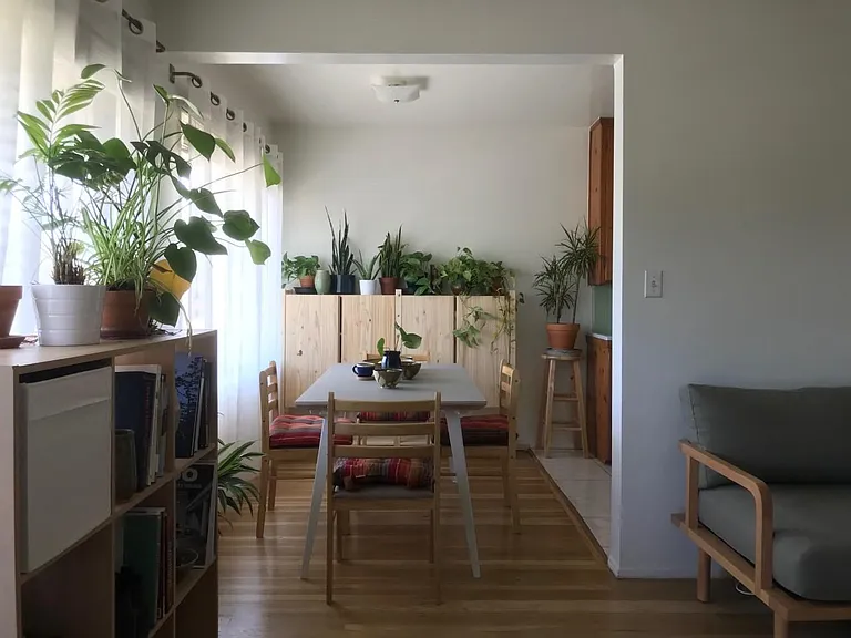 4267 McLaughlin Ave #B — Photo 1