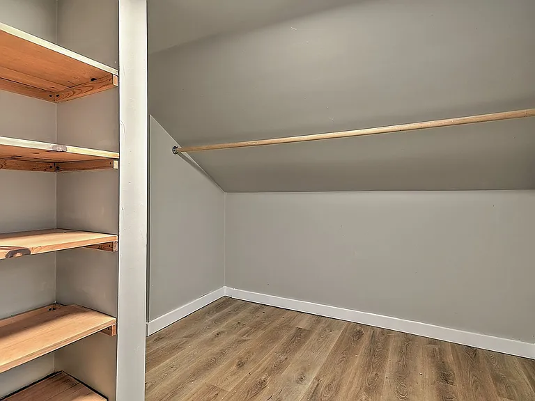 1712 Oaklawn St — Photo 14