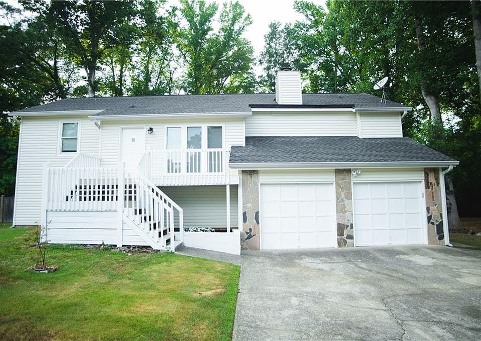 1st image of 2655 Deerfield Cir SW