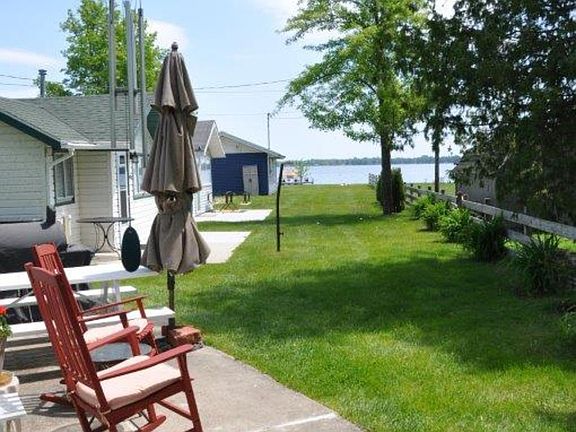 3rd image of 12928 W Shore Dr