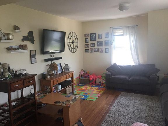 4th image of 208 Beach 119th St #3