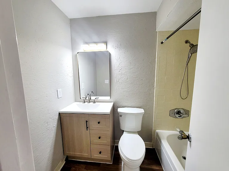 3116 W University Ave — Photo 49