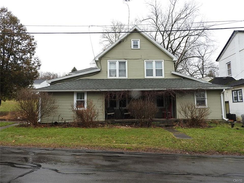 1st image of 102 Garrett Dr