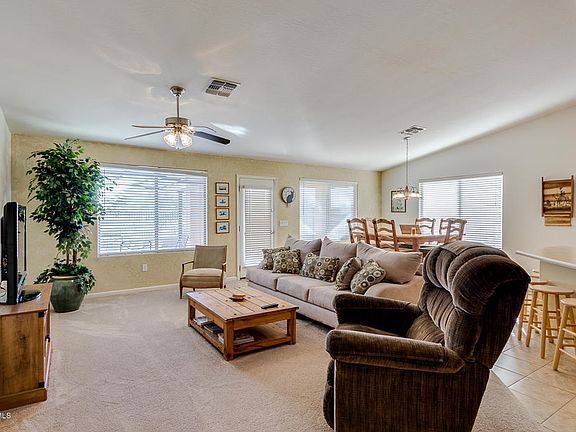 3rd image of 1093 W Sawgrass Trl