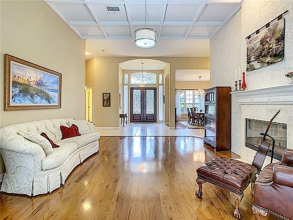 3rd image of 484 W Palm Valley Dr