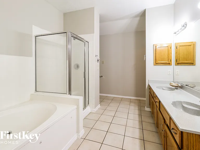 7447 Woodland West Dr — Photo 11