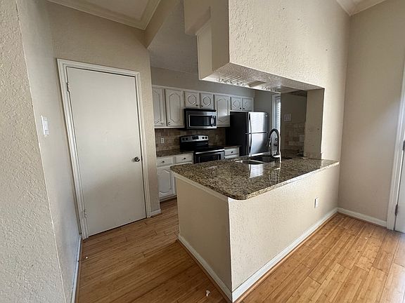 3rd image of 14333 Preston Rd APT 1705