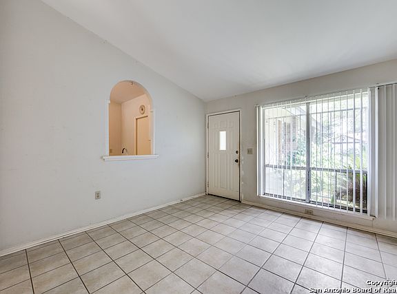 4th image of 12423 Magnifico St