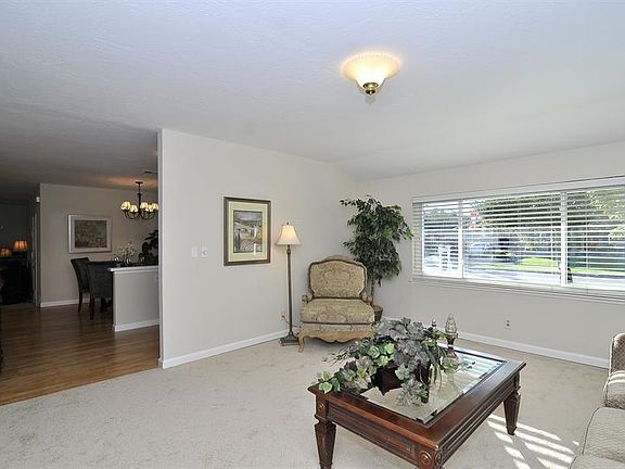 5th image of 3824 Villa Glen Way