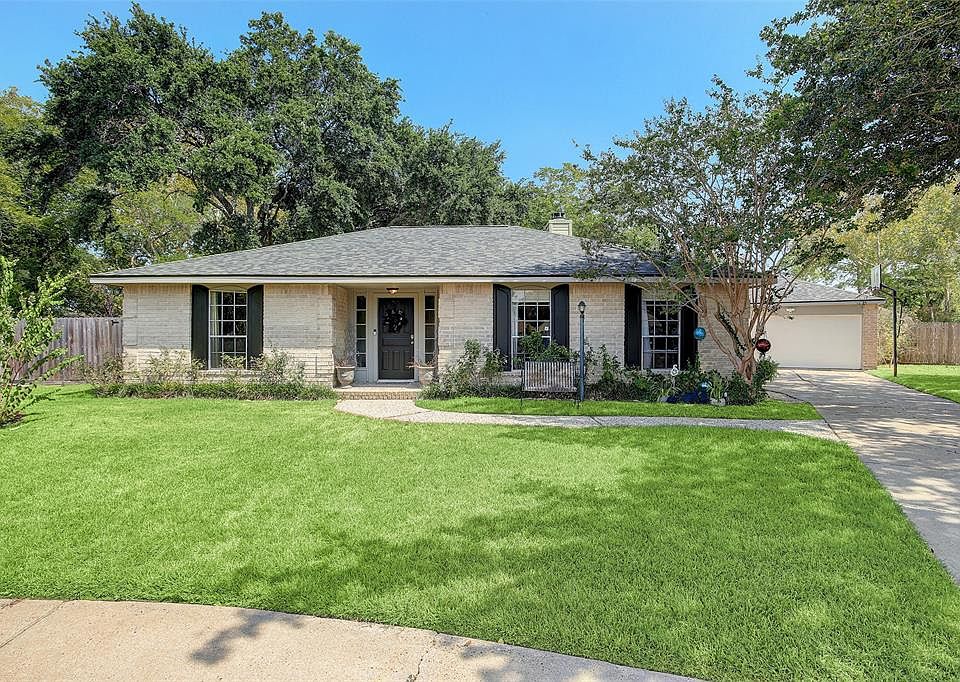 1st image of 16311 Barcelona Drive