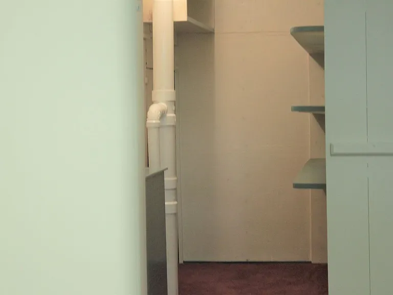 128-134 1/2 University Ln — Photo 16