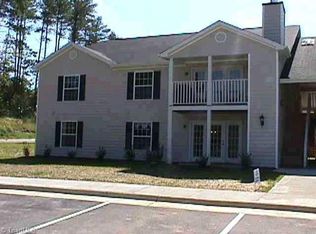 800 E Sprull Ct #E, Greensboro, NC 27409