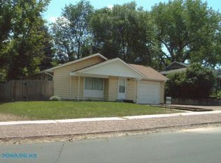 1525 Holmes Dr, Colorado Springs, CO 80909