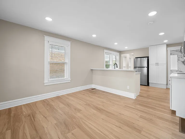 7921 W Bruno Ave — Photo 8