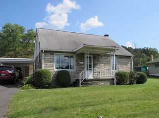 856 E Walnut St, Lewistown, PA 17044