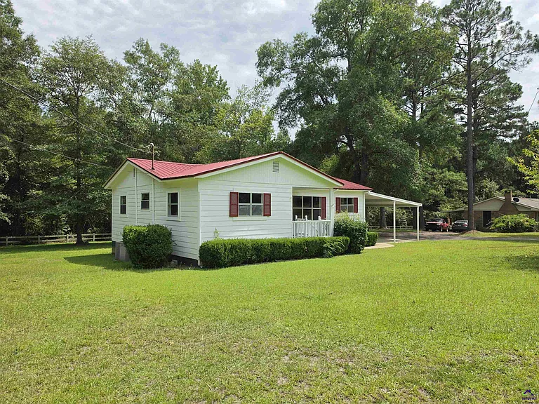 137 State Highway 257 — Photo 4